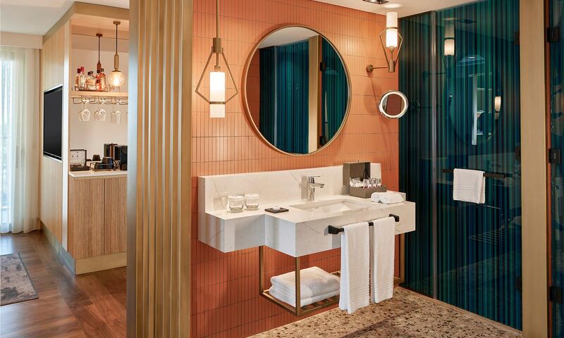 Lara Barut Collection