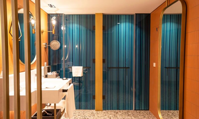 Lara Barut Collection