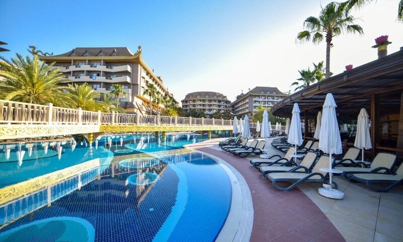 Royal Dragon Hotel