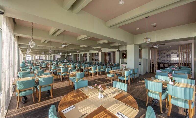 Le Bleu Hotel & Resort